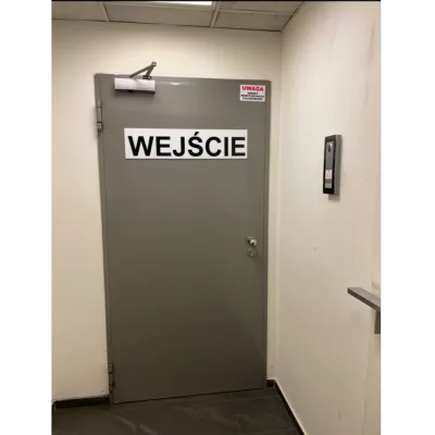 Instrukcja jak wyjść z garażu do gabinetu
